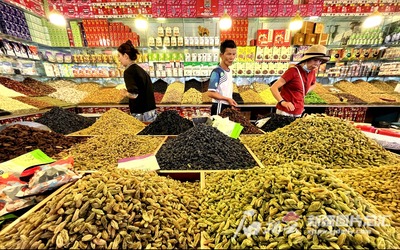 高质量发展调研行 新疆果业农产品交易中心——打通产销链条，特色农副产品香飘全国